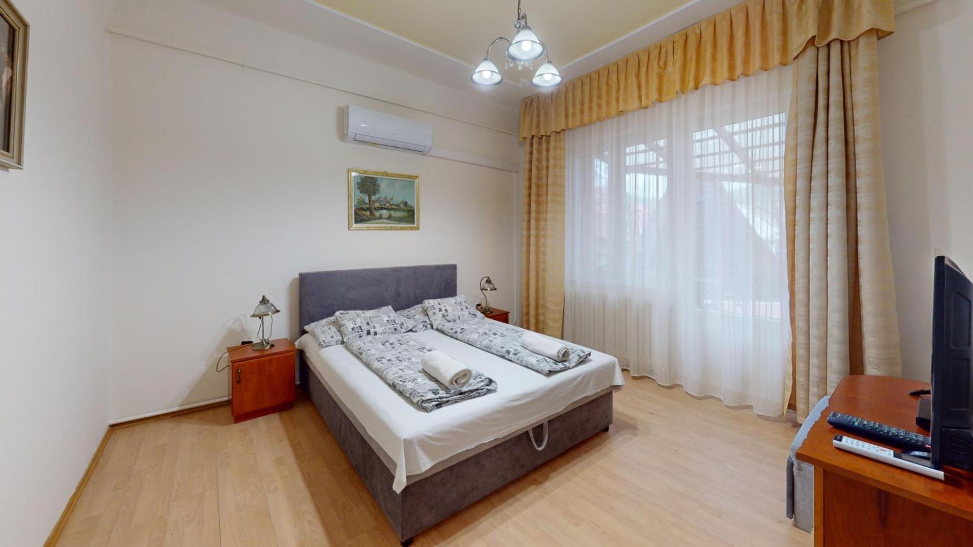 Herczeg Apartment Miskolc Exterior photo