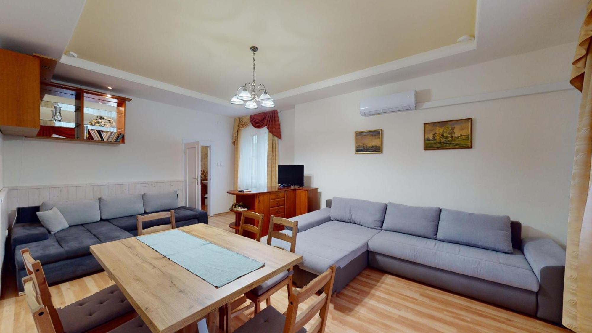 Herczeg Apartment Miskolc Exterior photo
